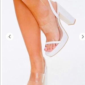 Forever 21 new size 6 white chunky heels